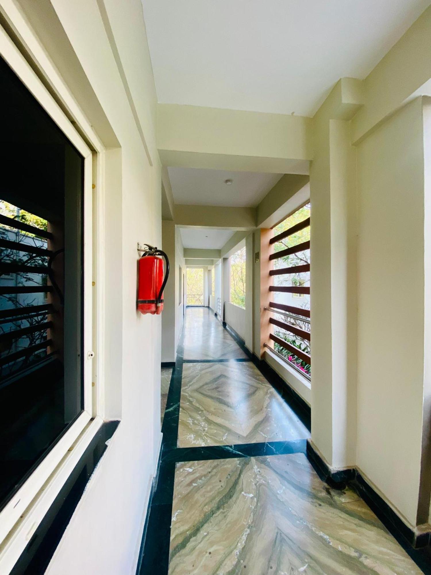 Hotel Shloka Residency Shamshabad Zewnętrze zdjęcie